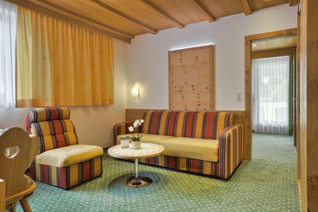 Bergsporthotel Antonie Gries im Sellrain Extérieur photo
